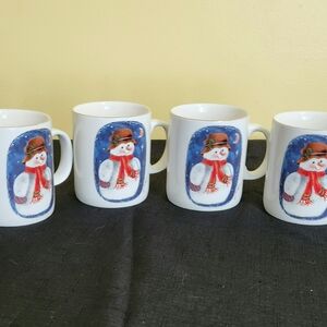 Elaine Thompson Festive Snowman Ceramic Mug Set. 4.